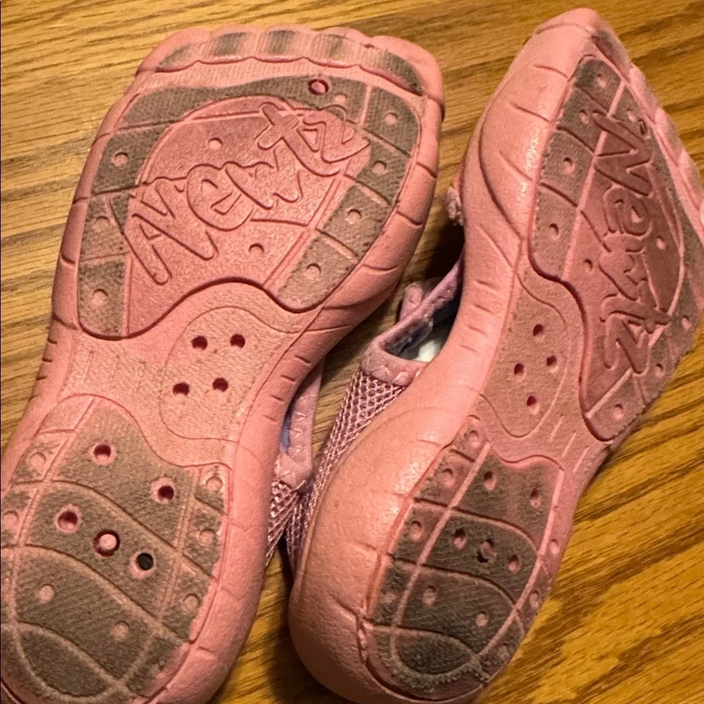 Newtz water Pink Tie-Dye adjustable Kids Shoes size 9/10